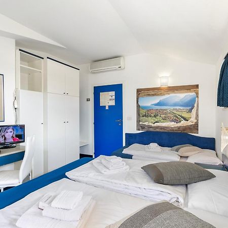 Bike & Wind Hotel Villa Maria Торболе Экстерьер фото