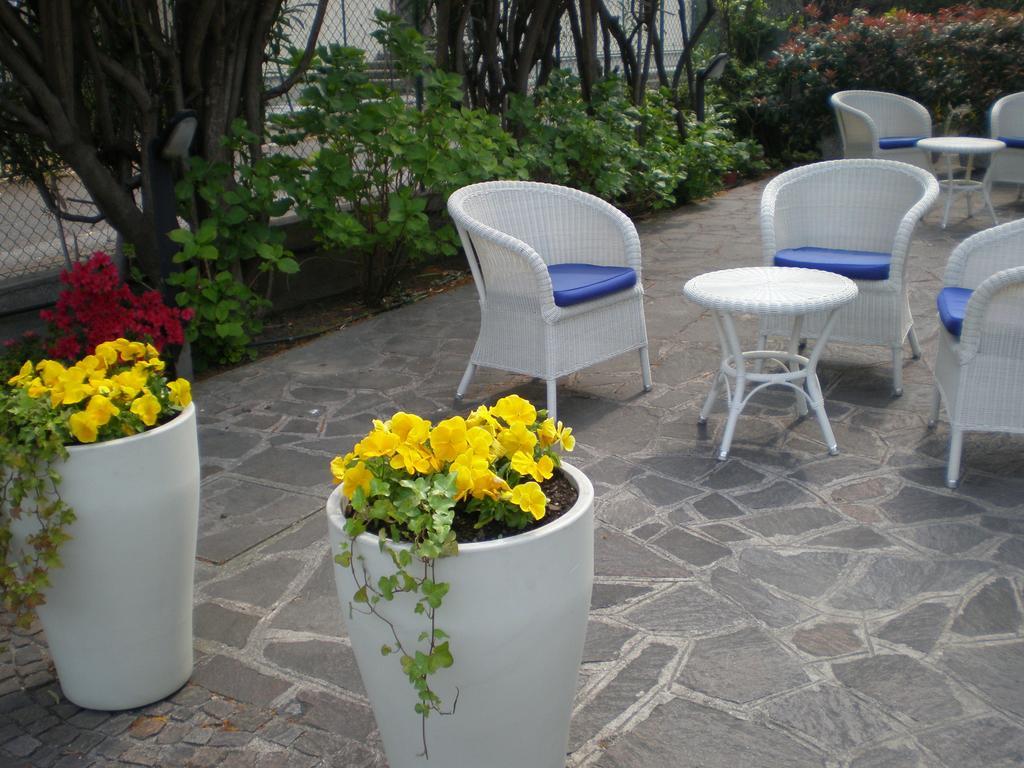 Bike & Wind Hotel Villa Maria Торболе Экстерьер фото