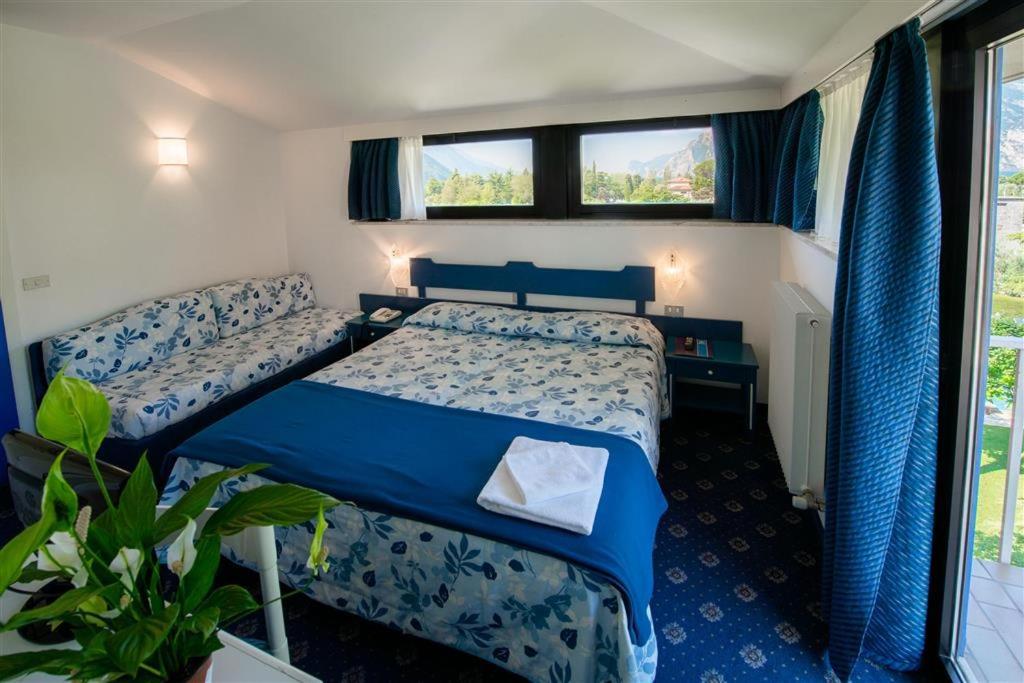 Bike & Wind Hotel Villa Maria Торболе Экстерьер фото