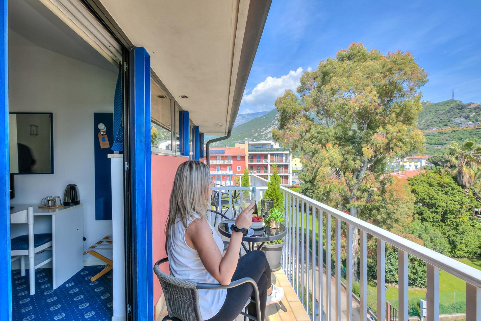 Bike & Wind Hotel Villa Maria Торболе Экстерьер фото