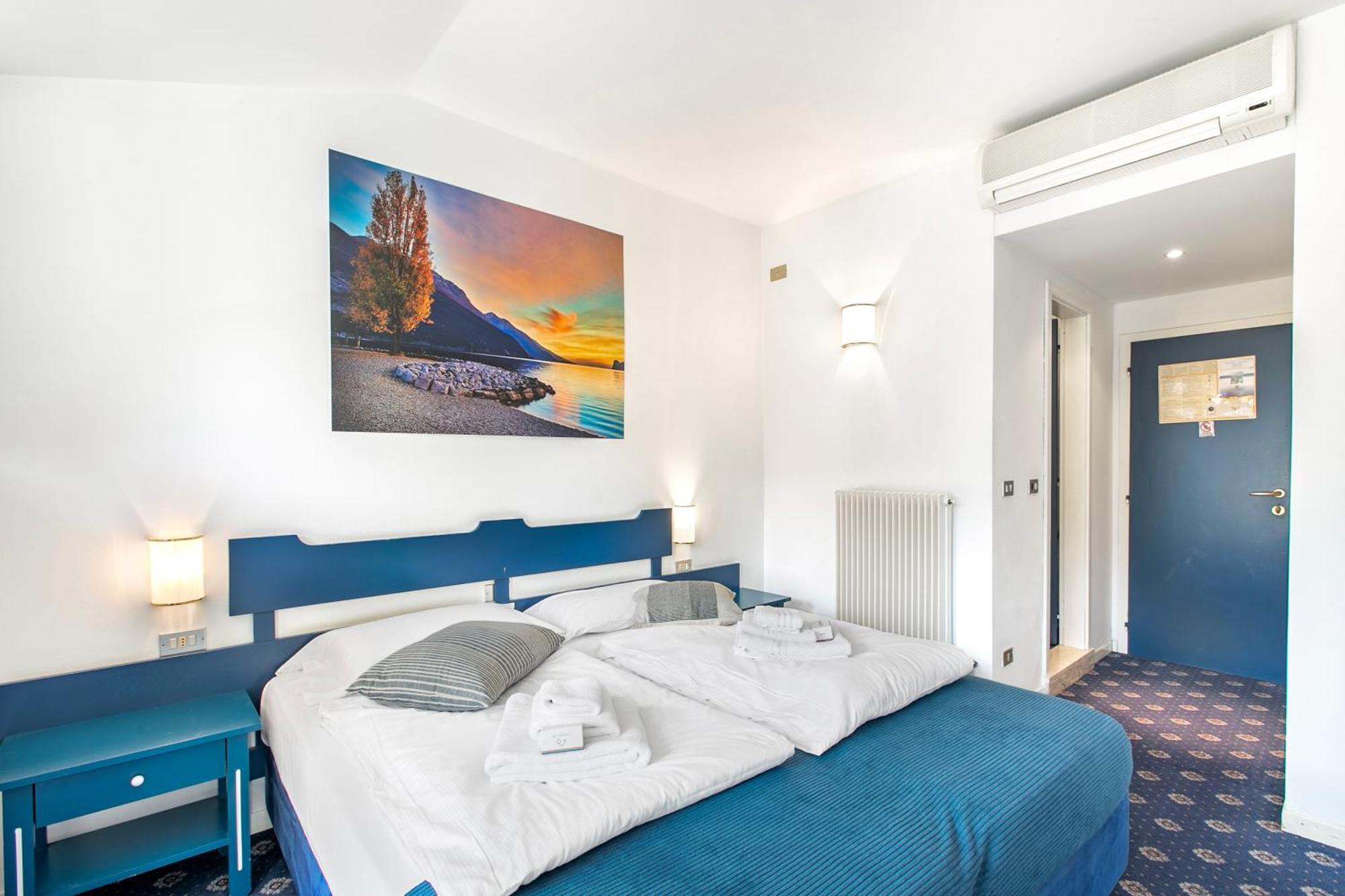 Bike & Wind Hotel Villa Maria Торболе Экстерьер фото
