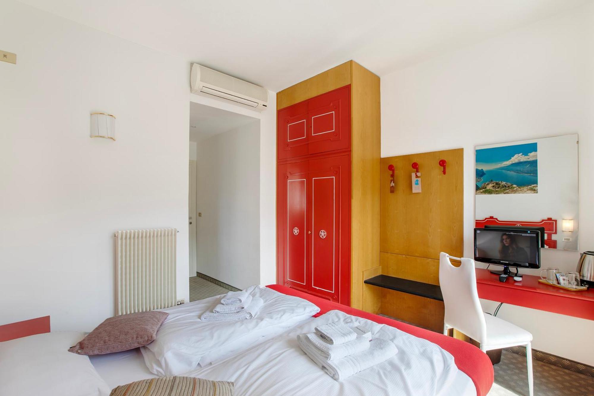 Bike & Wind Hotel Villa Maria Торболе Экстерьер фото