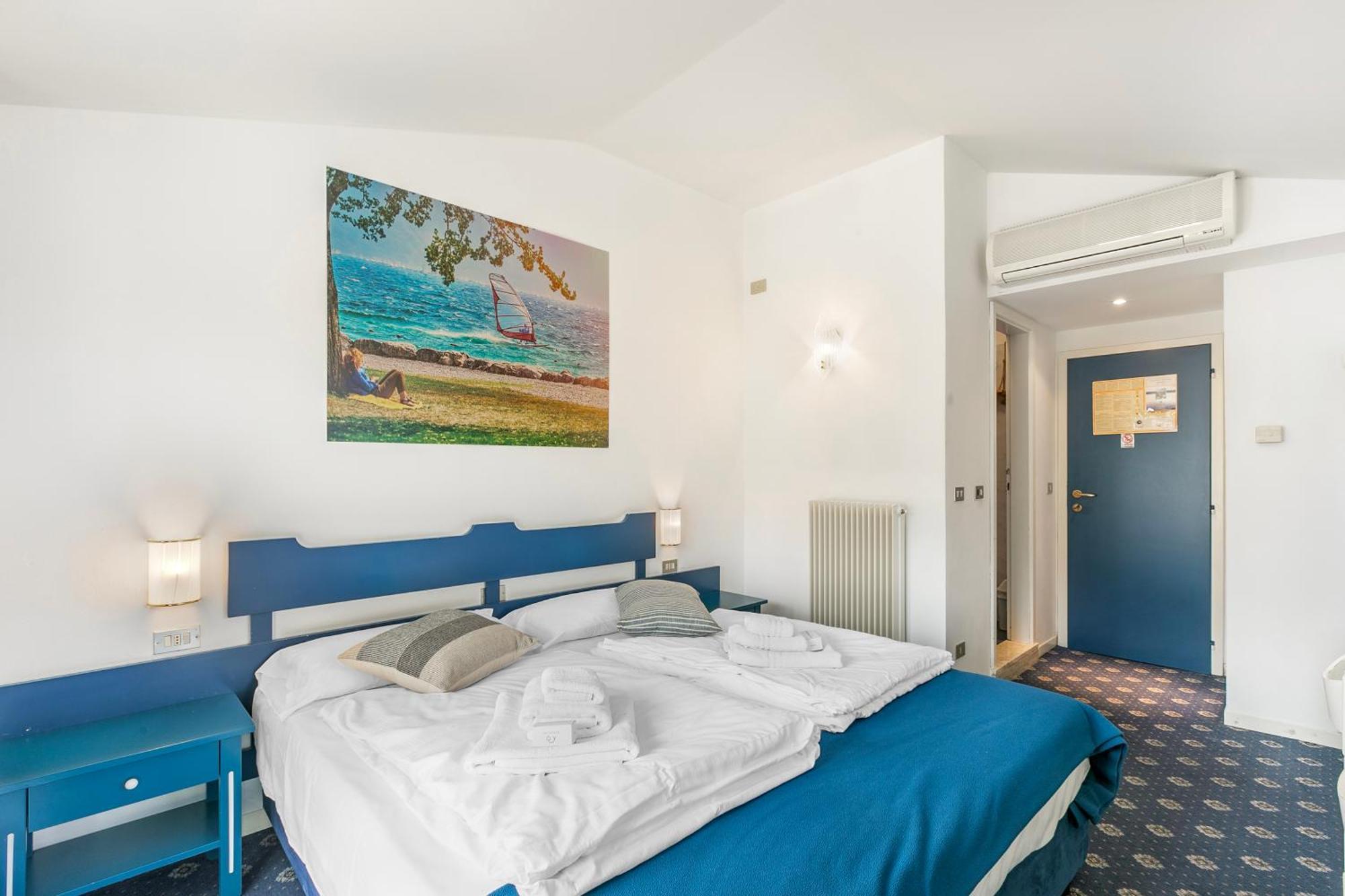Bike & Wind Hotel Villa Maria Торболе Экстерьер фото