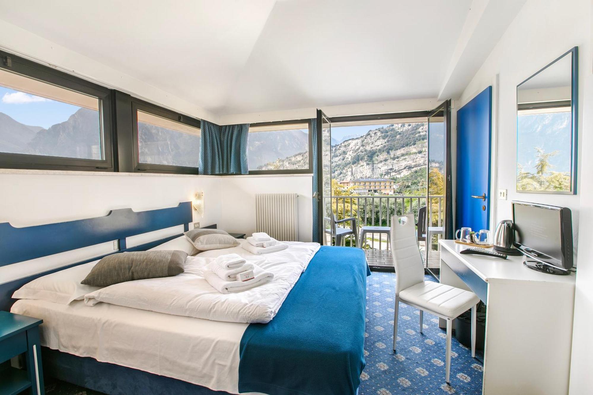 Bike & Wind Hotel Villa Maria Торболе Экстерьер фото