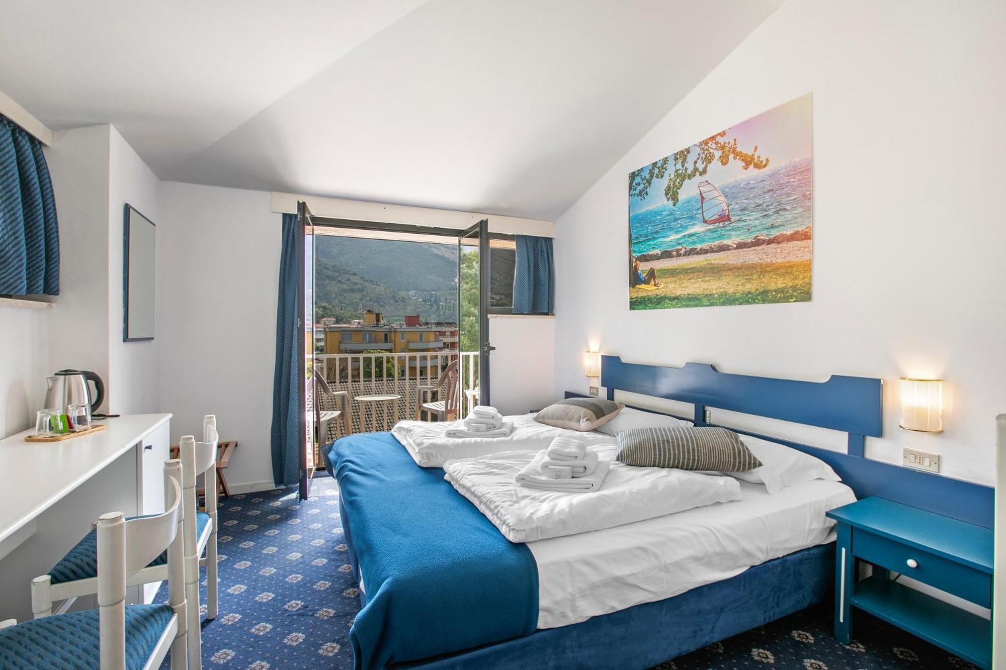 Bike & Wind Hotel Villa Maria Торболе Экстерьер фото