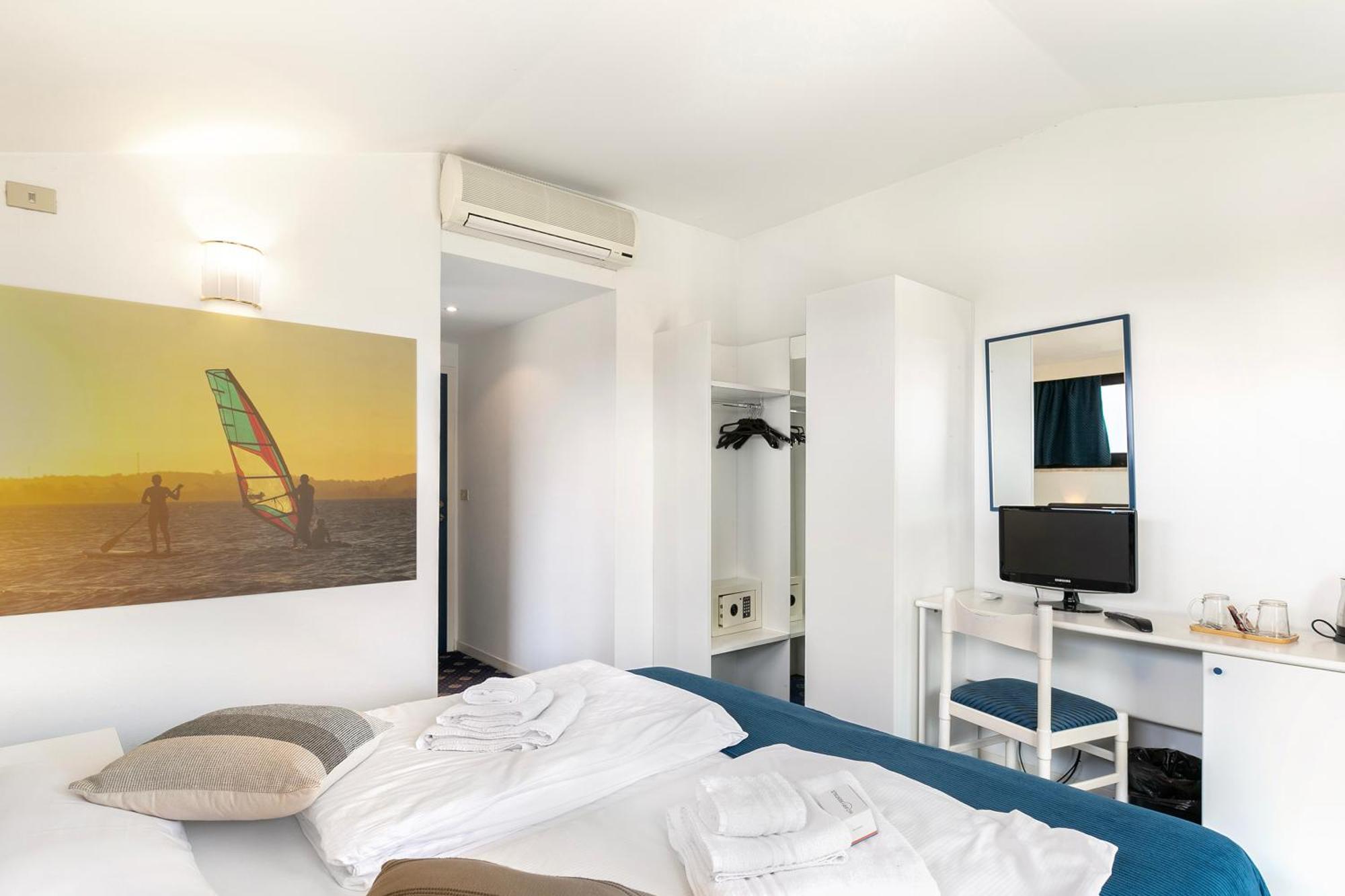 Bike & Wind Hotel Villa Maria Торболе Экстерьер фото