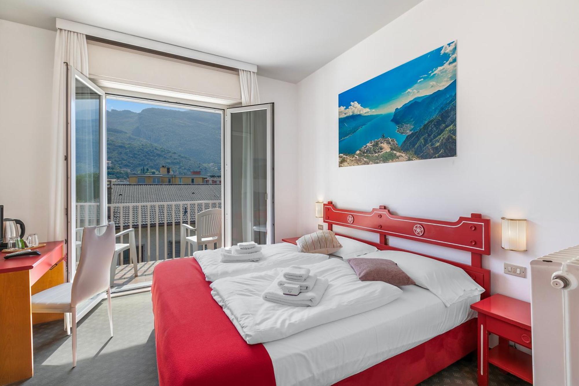 Bike & Wind Hotel Villa Maria Торболе Экстерьер фото