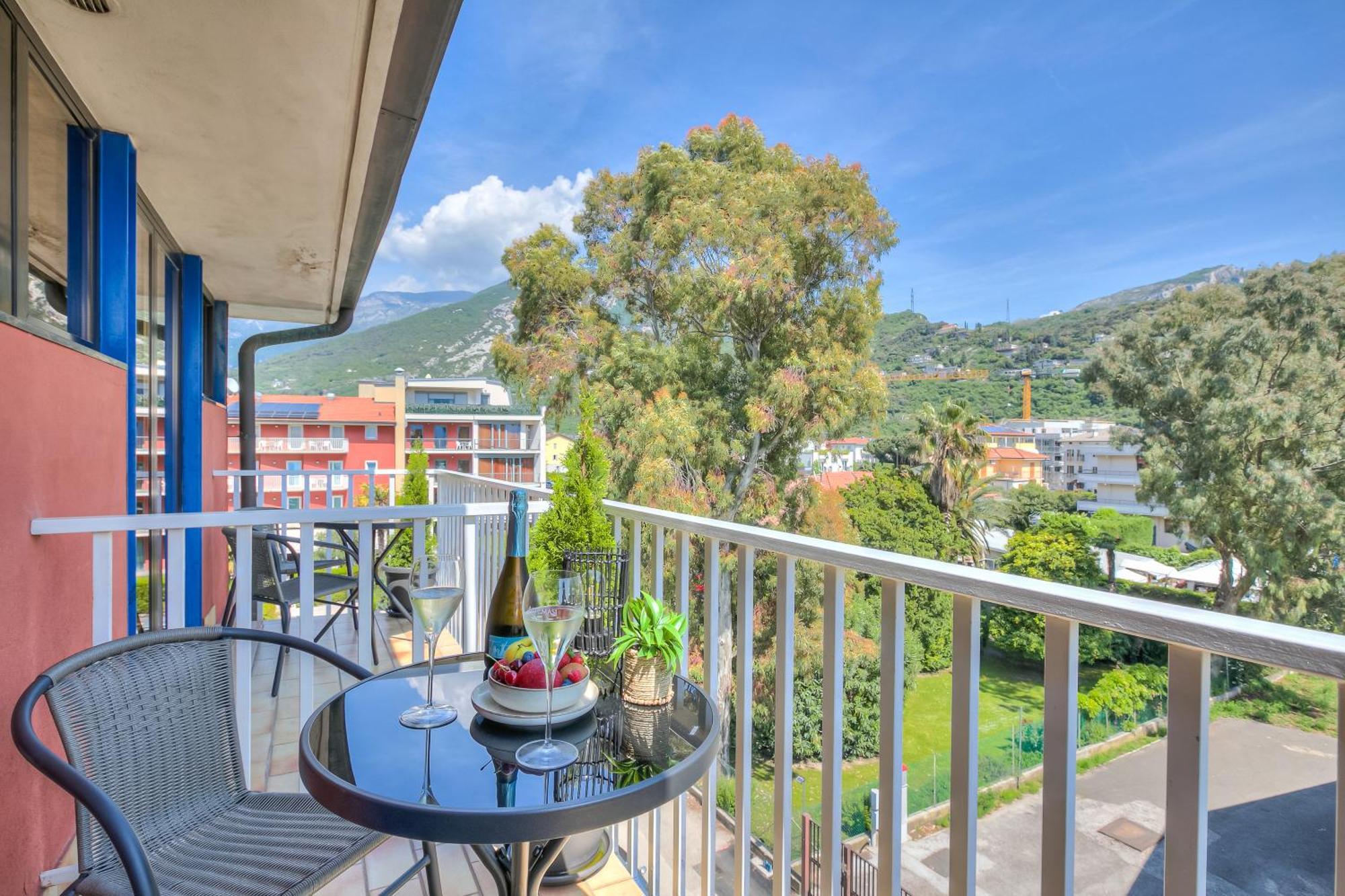Bike & Wind Hotel Villa Maria Торболе Экстерьер фото