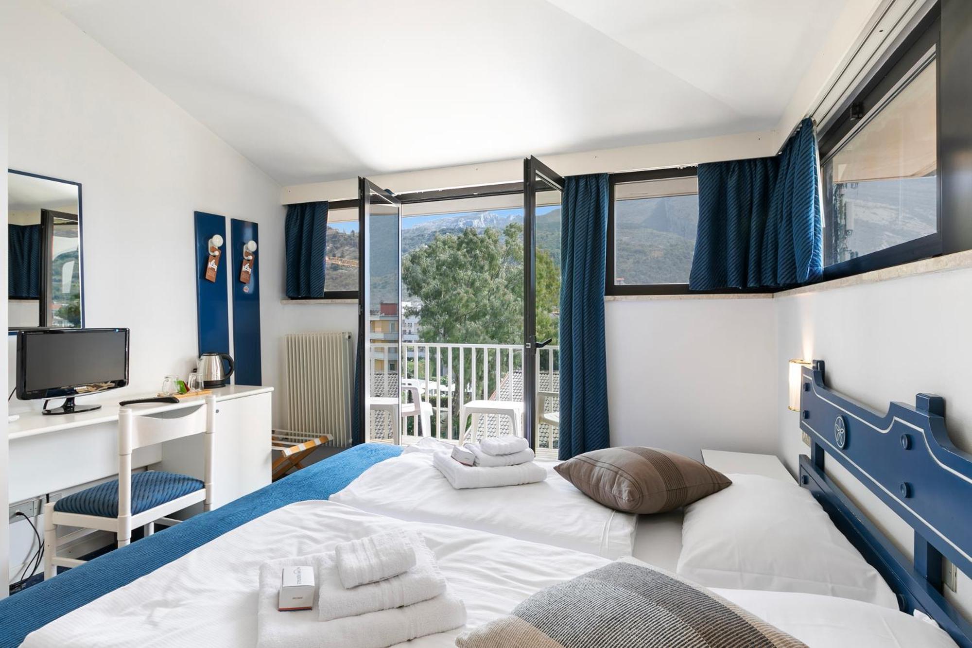 Bike & Wind Hotel Villa Maria Торболе Экстерьер фото
