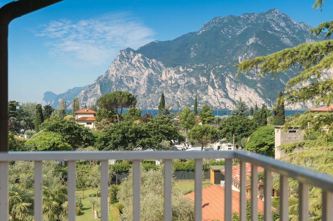 Bike & Wind Hotel Villa Maria Торболе Экстерьер фото